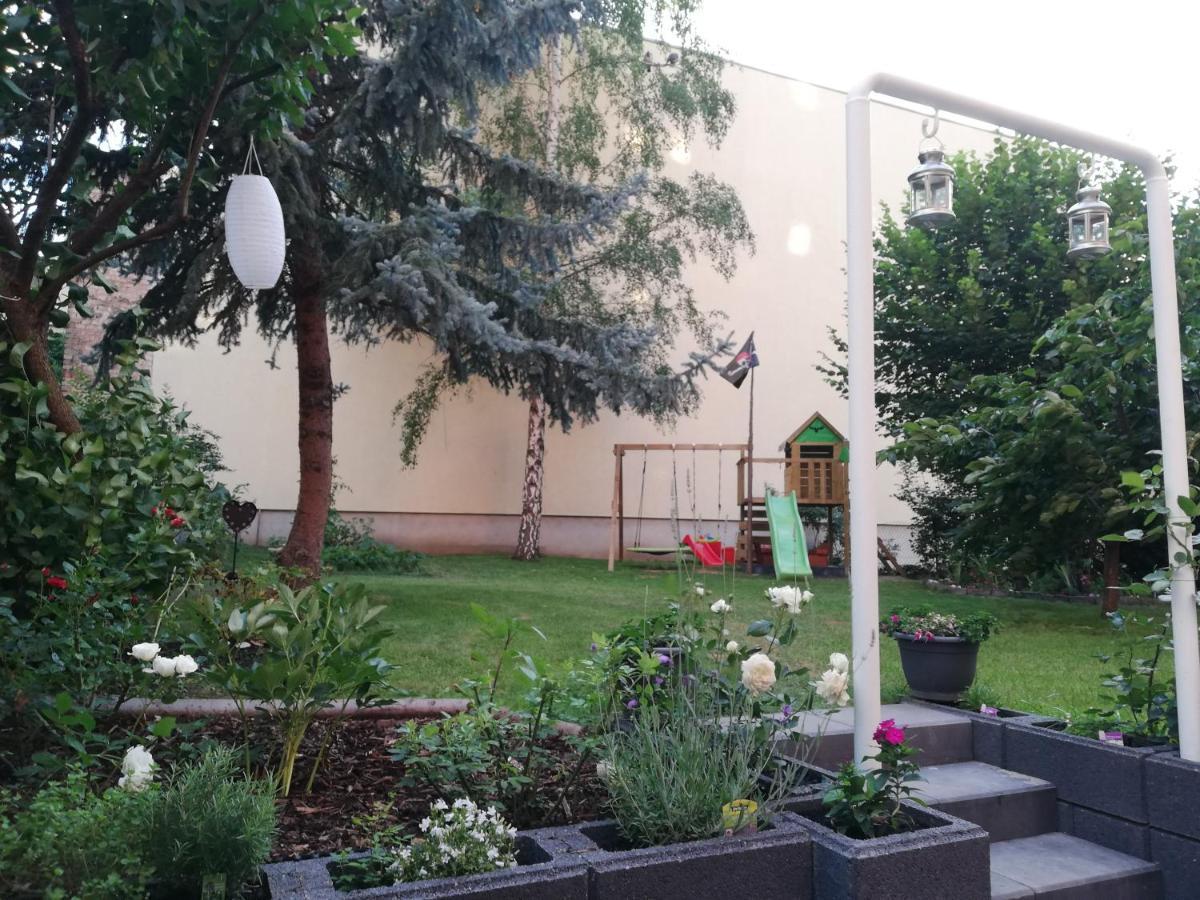Ferienwohnung "Kleiner Otto" Ерфурт Екстериор снимка